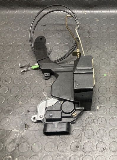 Брава предна лява за тойота рав4/Toyota rav4 00-05г