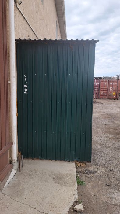 Металлическая пристройка из профнастила