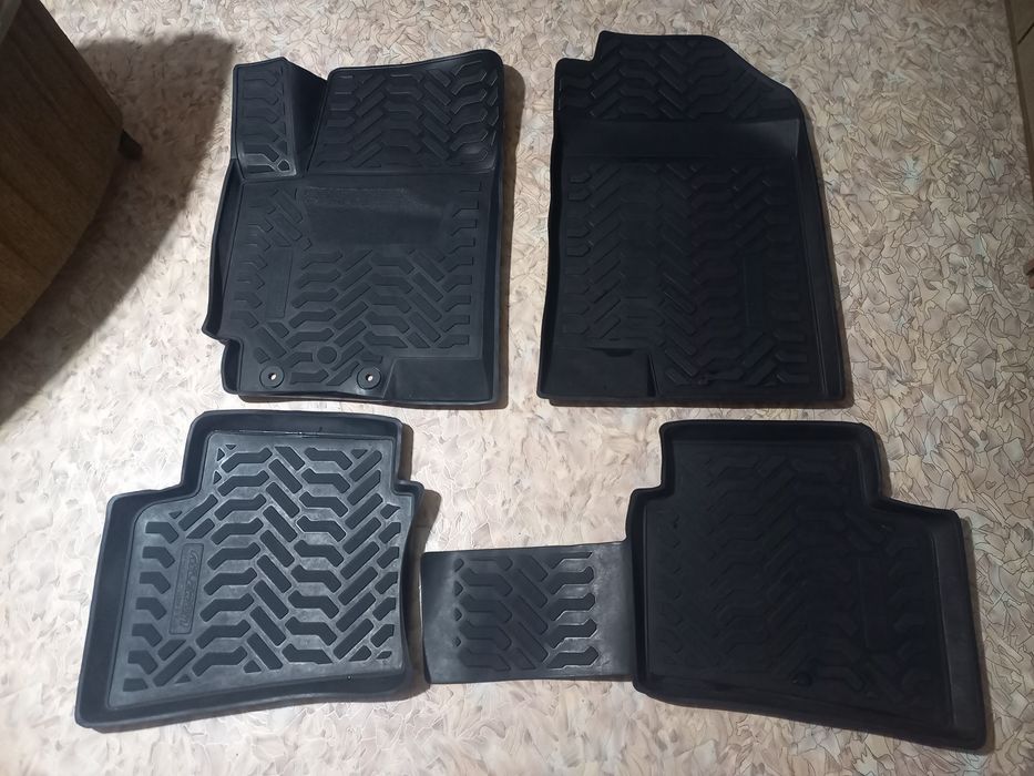 Продам полики коврики в салон на Кия Рио и Акцент с 2018 по 2024 год