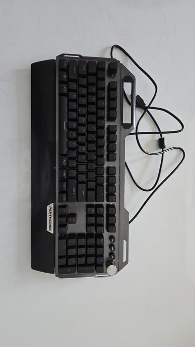 Tastatura mecanica Pantherise Tappa defecta