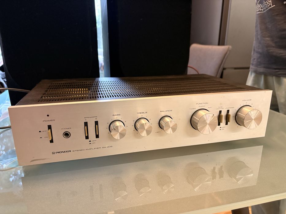 Колони Sony и усилвател Pioneer