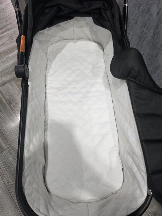 Коляска 3 в 1 NEW LU 8806