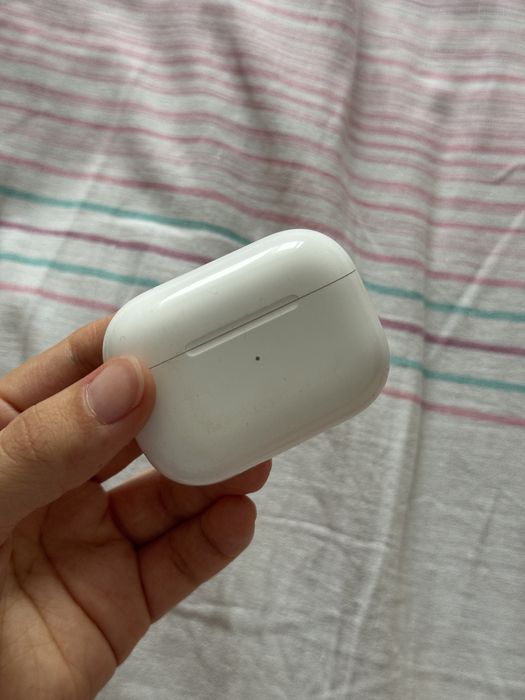 Кейс от наушников Apple AirPods Pro белый