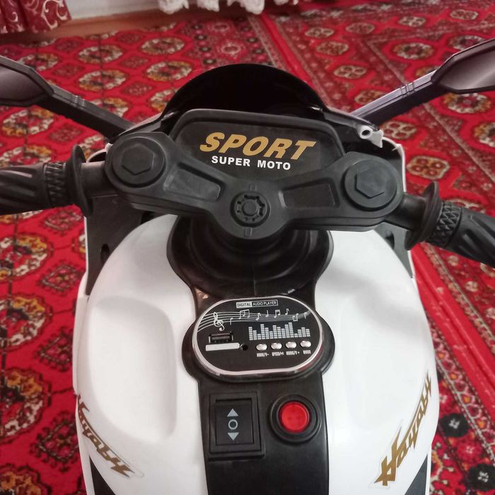 Детский мотоцикл (трицикл)