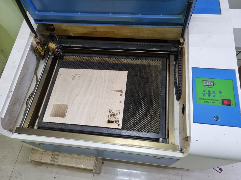 Лазерный станок 400х600мм.