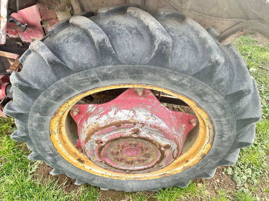 Tractor International McCormick D326