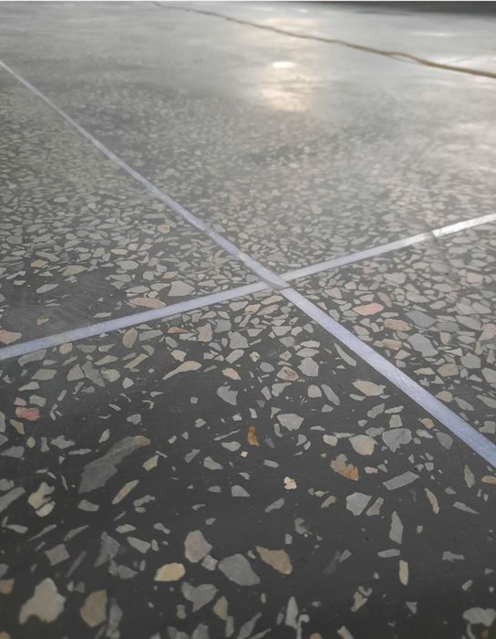 Полы из мраморной крошки