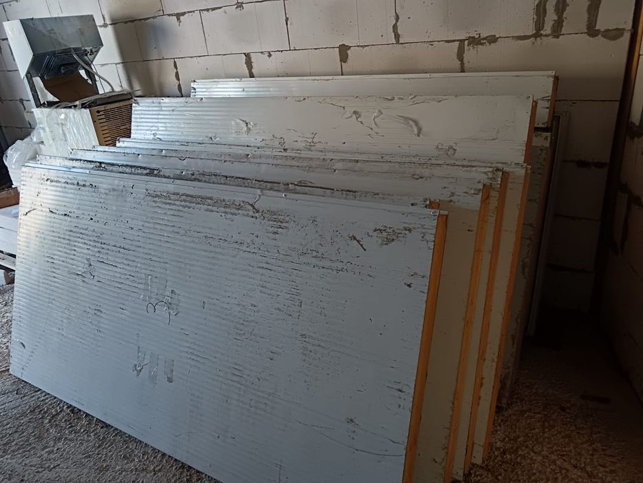 Продам промышленный холодильник