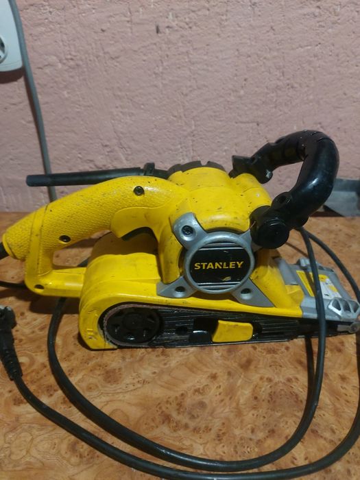 Ленточная шлифовальная машина