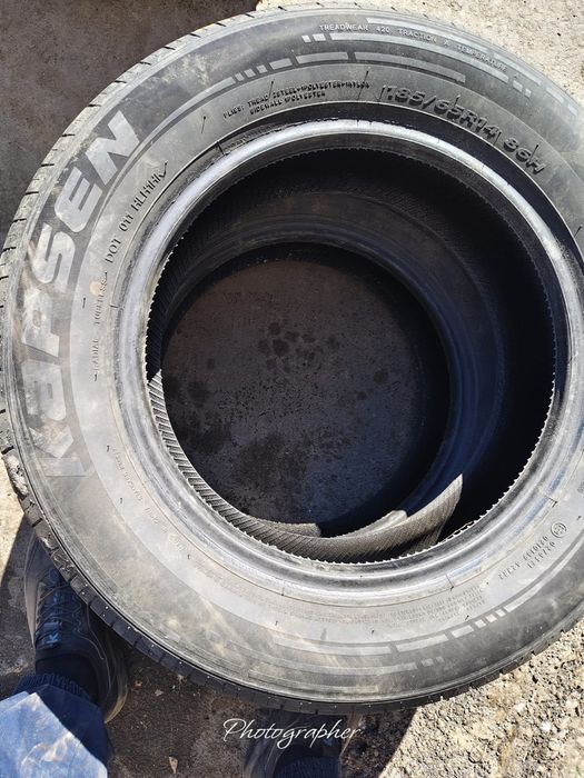 Продам б/у шины 2 шт