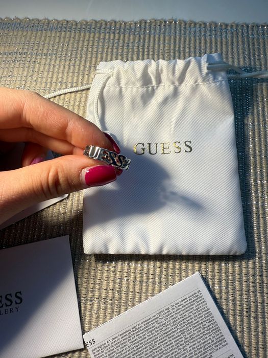 Чисто нов пръстен  Guess
