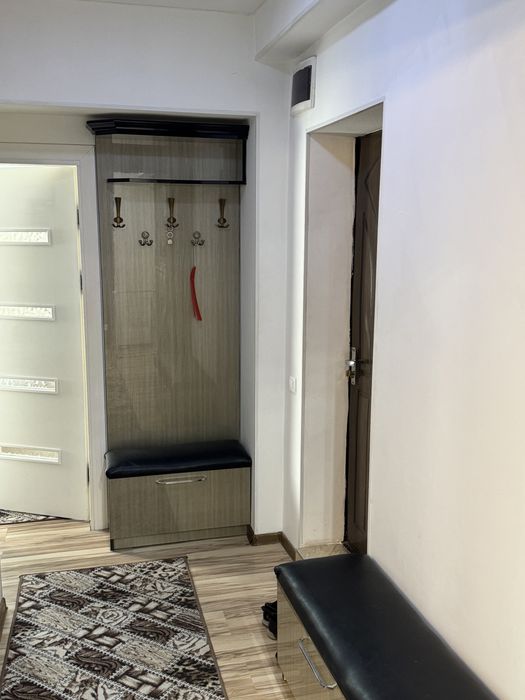 Сдаётся 2 х комнатная квартира на Ц 4 со всеми удопствами .