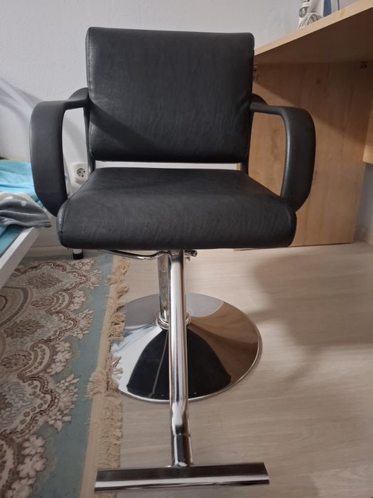Кресло парикмахерский