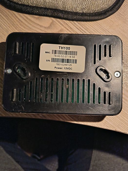 Тв Бокс IPTV SET TOP BOX TH100 Приемник за интернет и телевизия