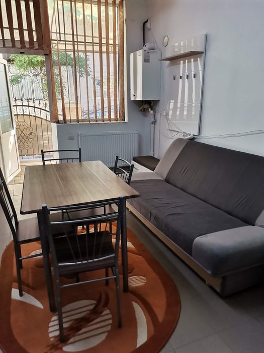 Inchiriez garsonieră
