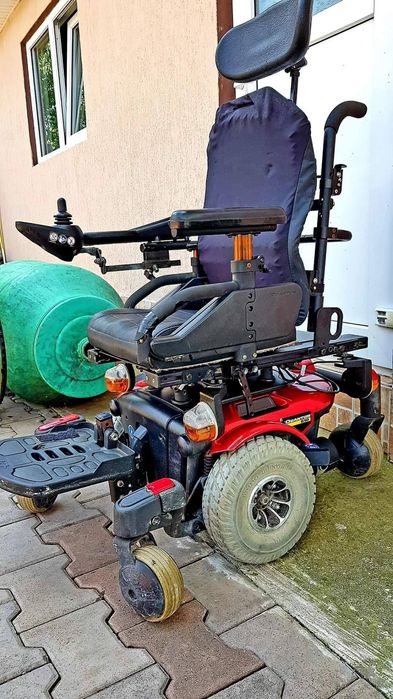 Cărucior persoane dizabilități