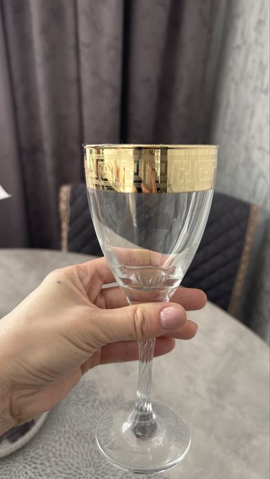 Бокалы для вина или напитков