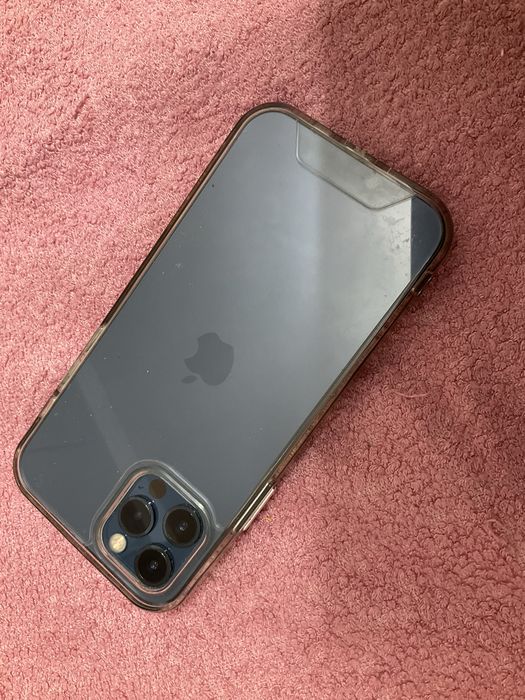 Продам срочно идеальный iPhone 12Pro