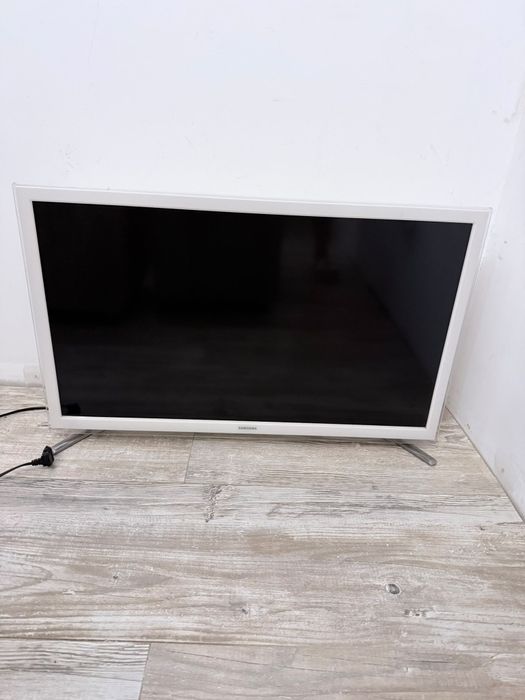 Vând tv Samsung 80