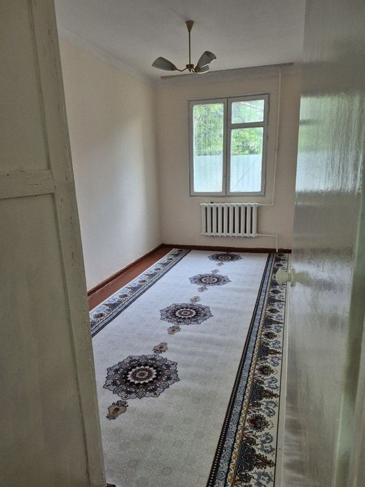 Arenda kvartira Chilonzor-12 farhatski oylaga BOLLAGA qizlaga