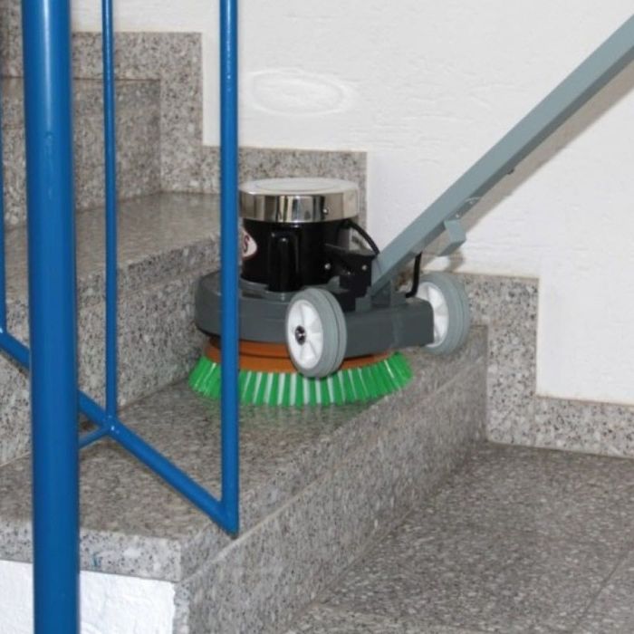 Închiriez monoperie profesională Sprintus EEM 13R – curățare pardoseli