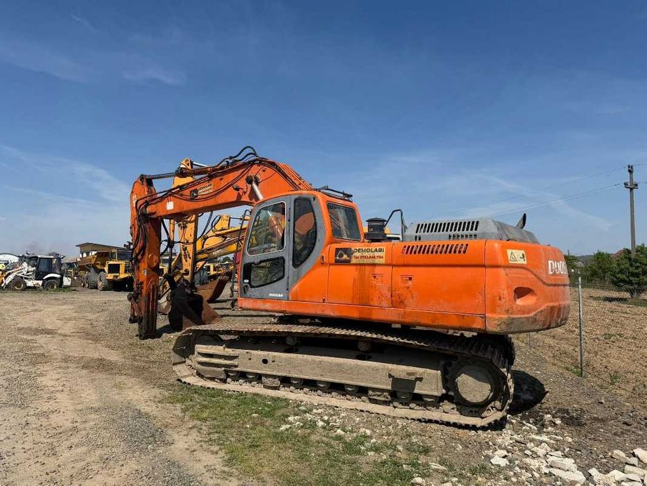 Senile excavator pe senile Doosan DX 300 LC piese