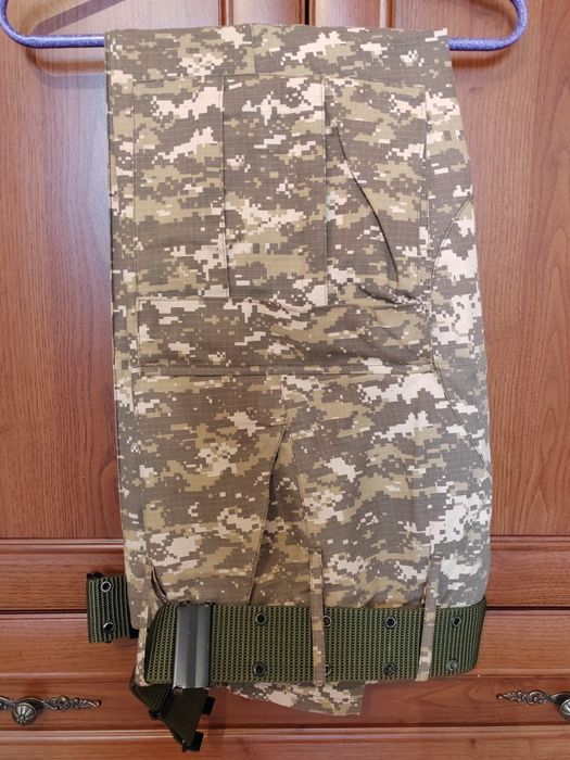 Продам камуфляж, с ремнём