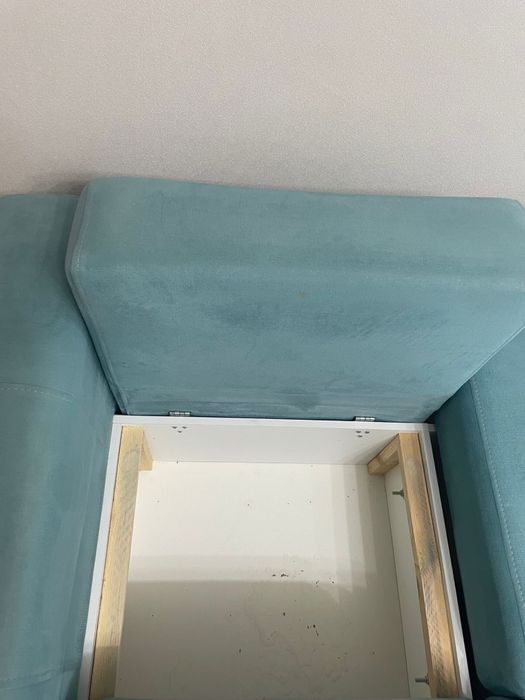 Продам диван для зала