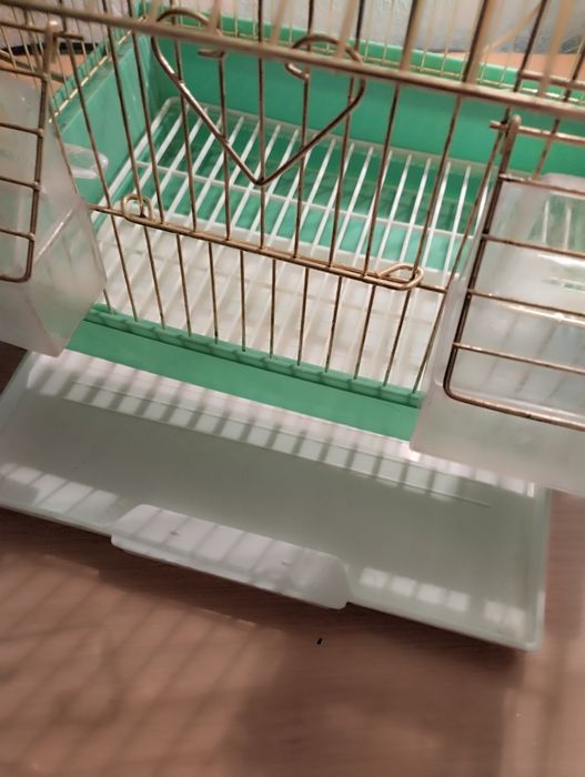 Клетка для птиц .