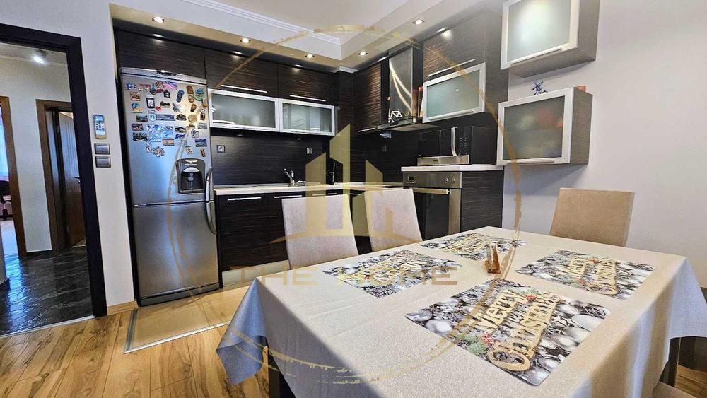 Дава се под наем Тристаен апартамент в Варна, Левски - 95 кв.м за 750 € - Снимка #1