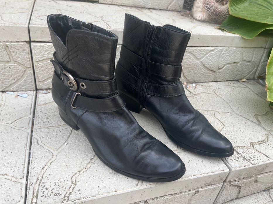 Дамски боти от естествена кожа