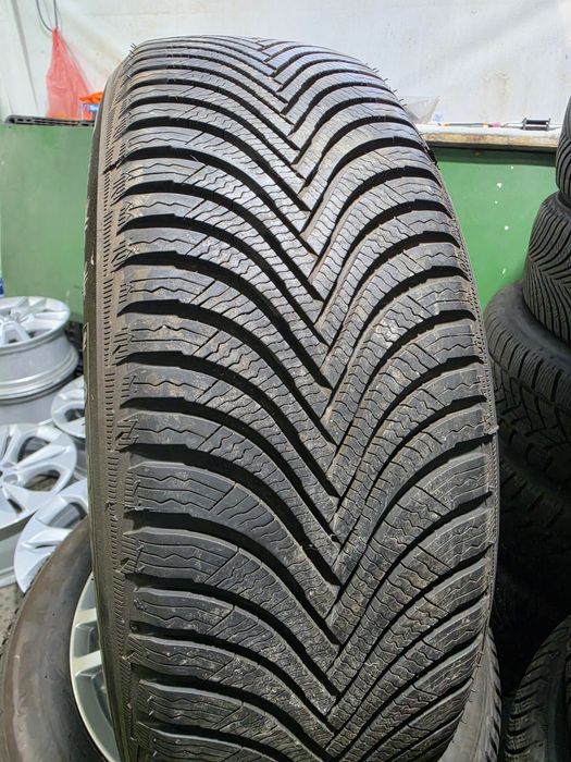 4 бр зимни 215/60/17 Michelin alpine 5
