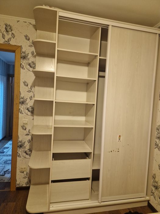 Продам шкаф купе