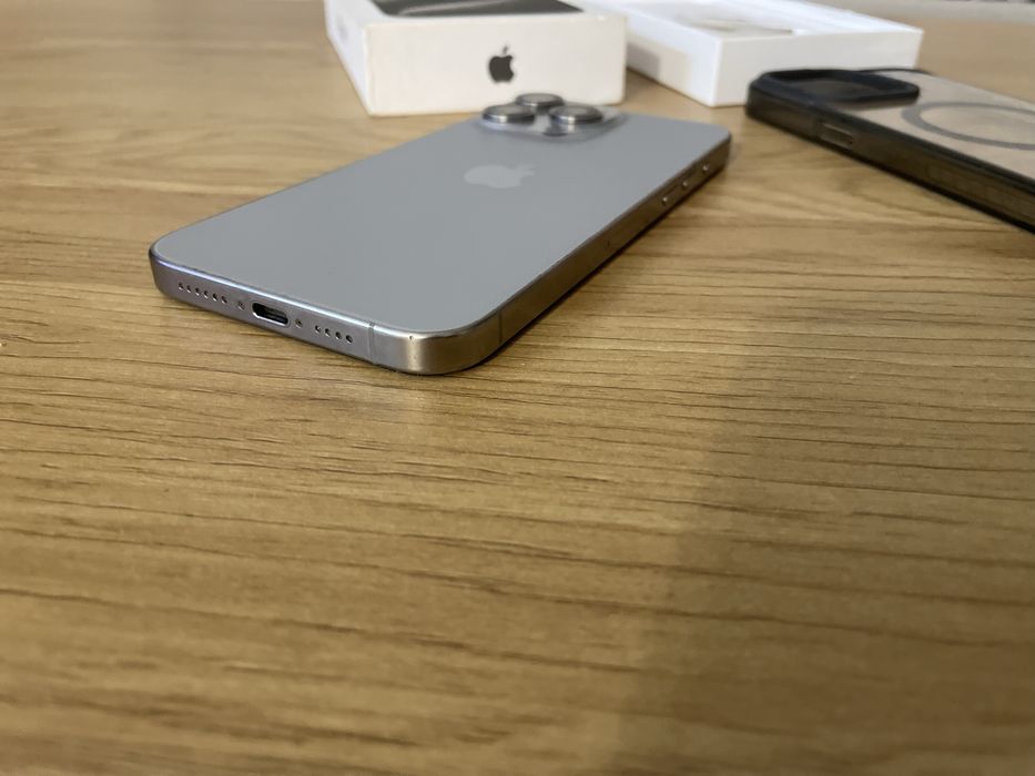 Бартер iPhone 15 pro max 256gb 90% natural