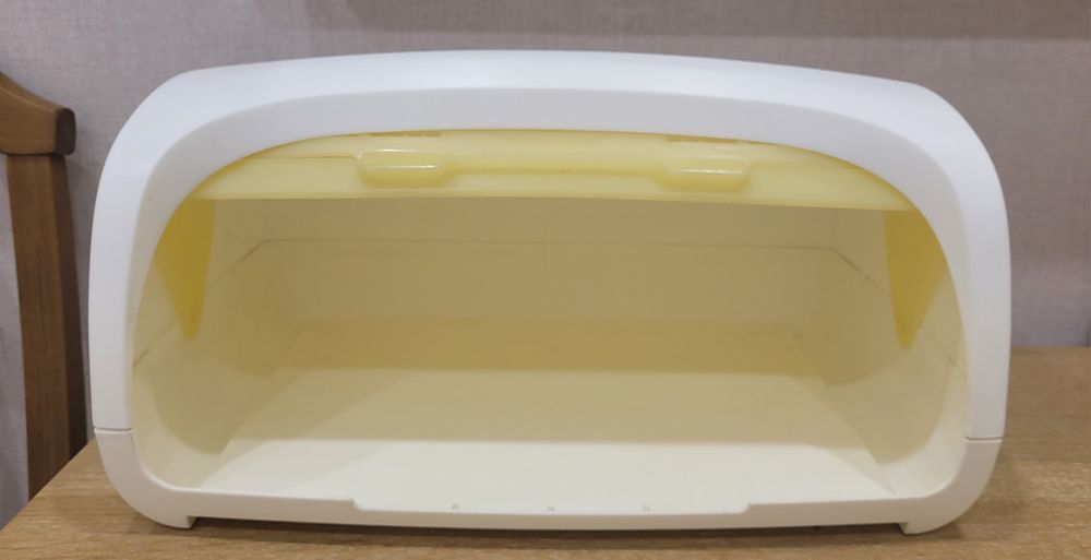 Продам новую хлебницу  Tupperware
