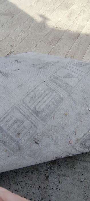 Продам линолеум б/у 4/5