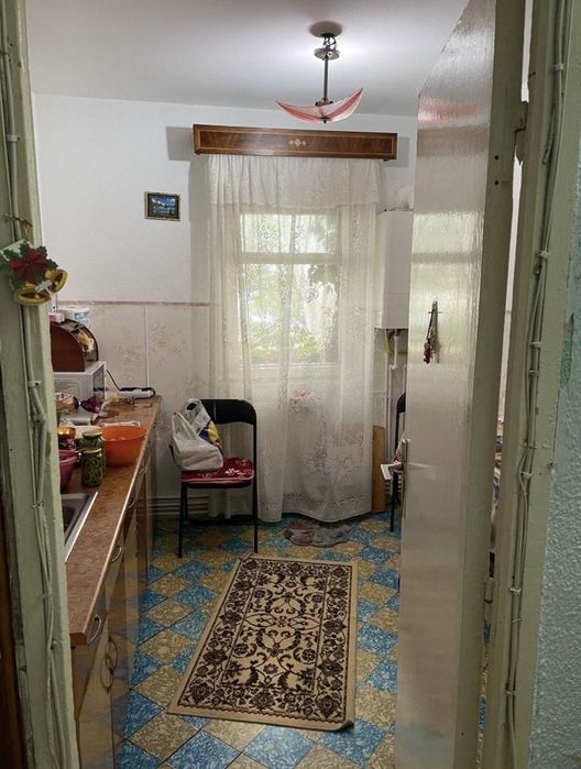 Apartament 3 camere decomandat, et. 4/4 cu acoperis