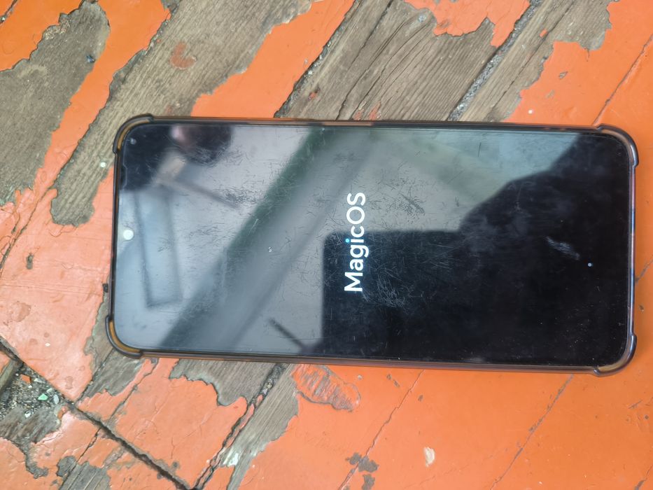 Продам телефон Honor x5+