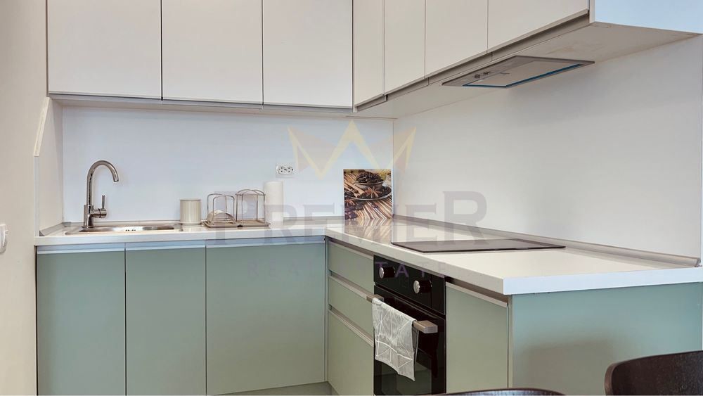 Дава се под наем Двустаен апартамент в Варна, Център - 80 кв.м за 714 € - Снимка #1