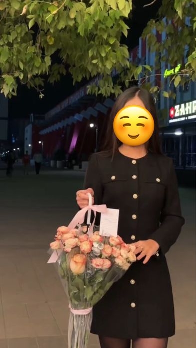 Платье от бренда Lichi