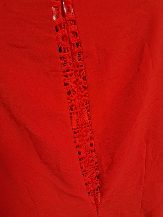 Нова стилна рокля Zara, Л размер, червено към корал