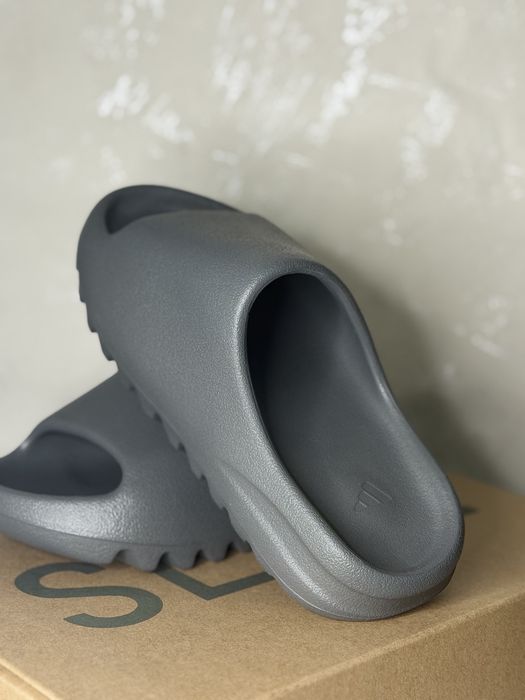 Yeezy  Slides 37 30% reducere