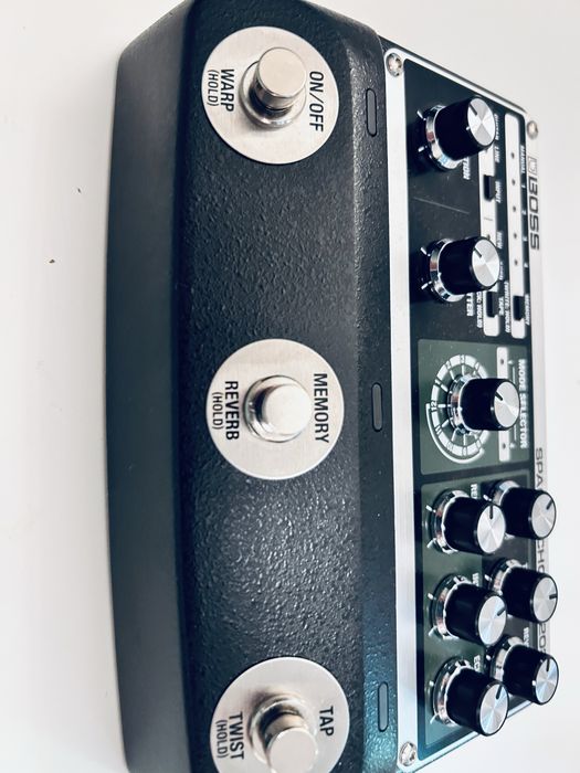 Pedala delay stereo Boss RE-202 Space Echo – Ca Nouă, Studio Only,