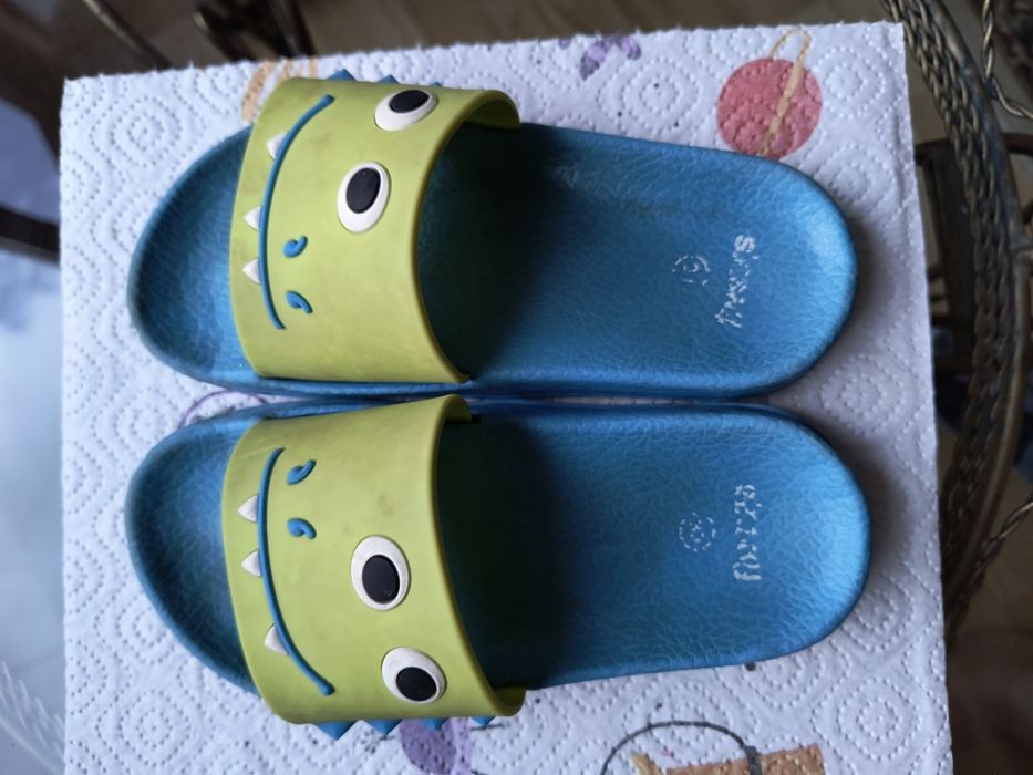 Гуменки/пантофки 29 и 30 номер, чехли за баня 30 номер