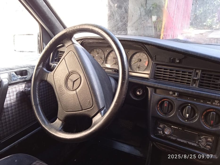 Продам Mercedes Benz 190