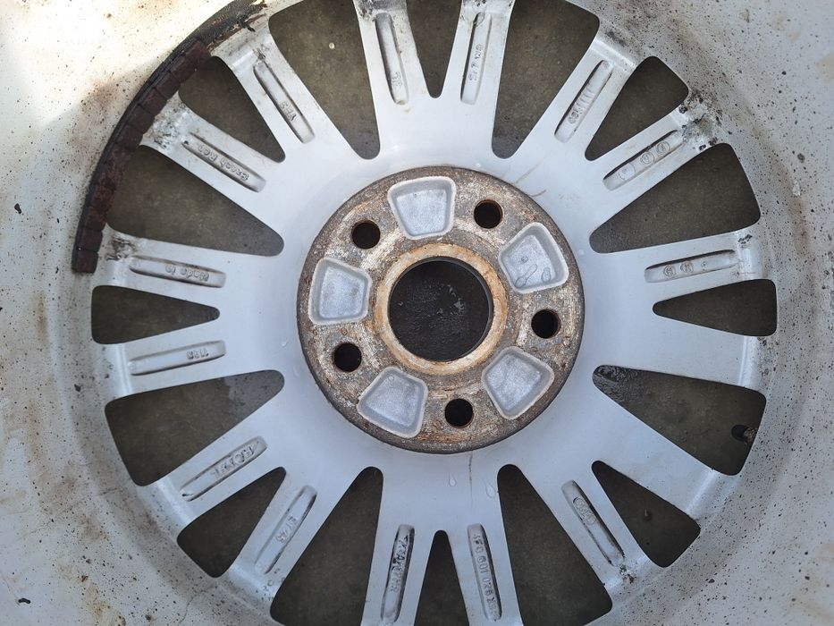 Vând Jante+Anvelope de Iarna M+S Model: GoodYear 235/55 R17