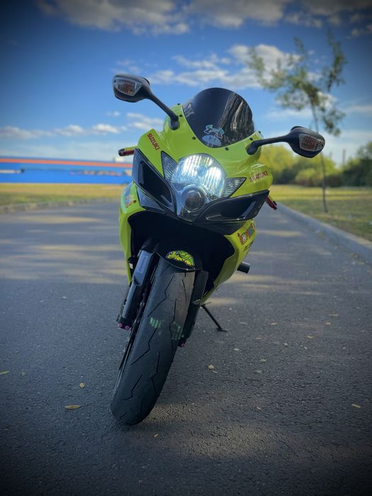 Suzuki GSX-R 750 K 6 sau Schimb cu yamaha r 1