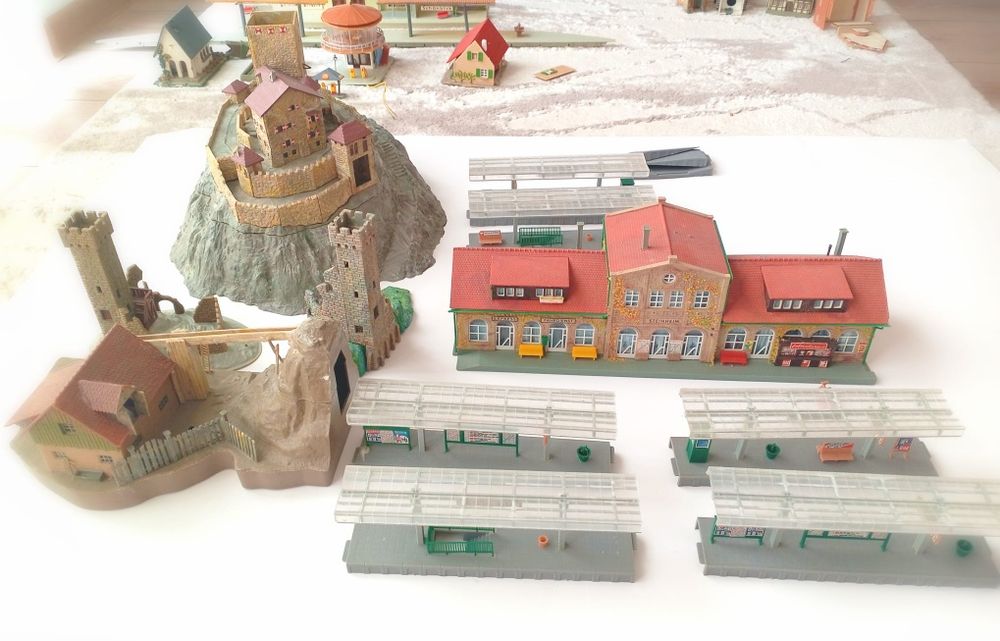 Vând case, castel, moară scară H0pentru dioramă