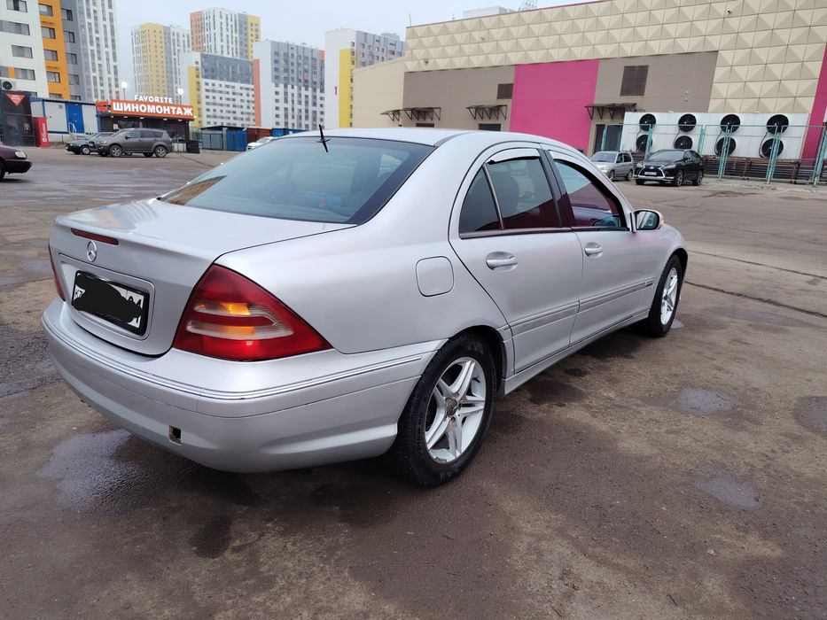 Мерседес W - 2003