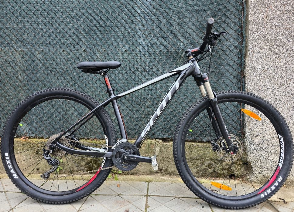 Scott scale 29 цола М размер Алуминиев велосипед 3x10 скорости  Deore Sr Suntour XCR
